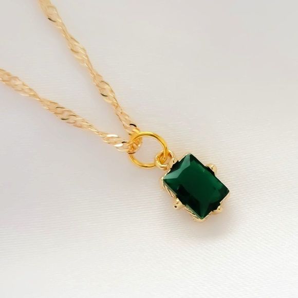 Jewelry - 7/$35 Green Crystal Charm Gold Singapore Chain Necklace